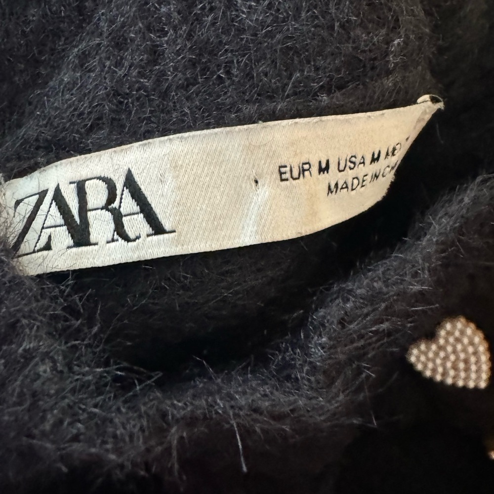 Zara Black Sweater with Heart Accents Medium - Picture 10 of 10